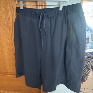 Like new! GAIAM Men's Black Athletic Shorts